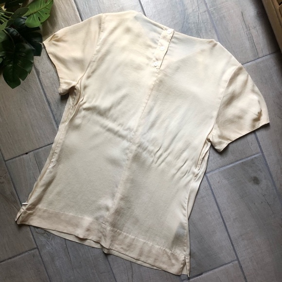 Semantiks silk spandex blouse with ruffle detail in cream. Size XS - Picture 3 of 4